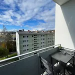 Moderne Wohnung In Lkh Naehe